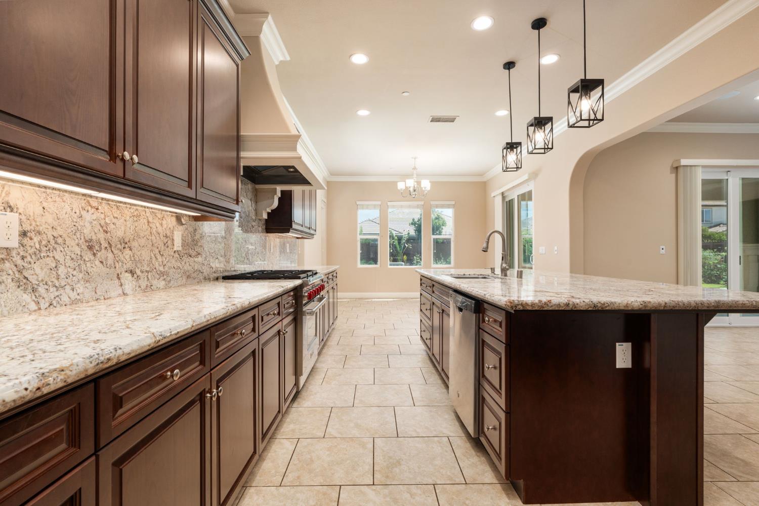 3264 Quincy Ave, Clovis, CA 93619