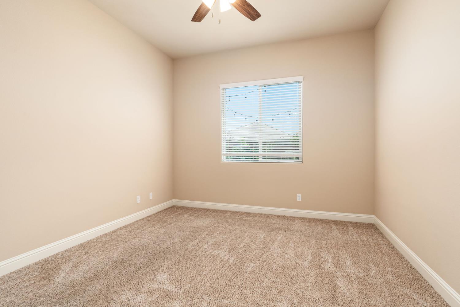 3264 Quincy Ave, Clovis, CA 93619