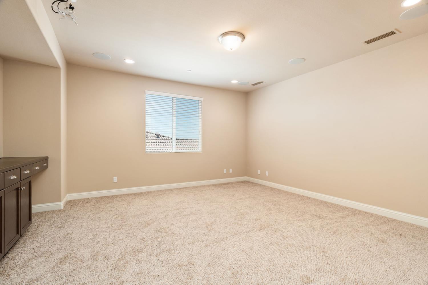 3264 Quincy Ave, Clovis, CA 93619