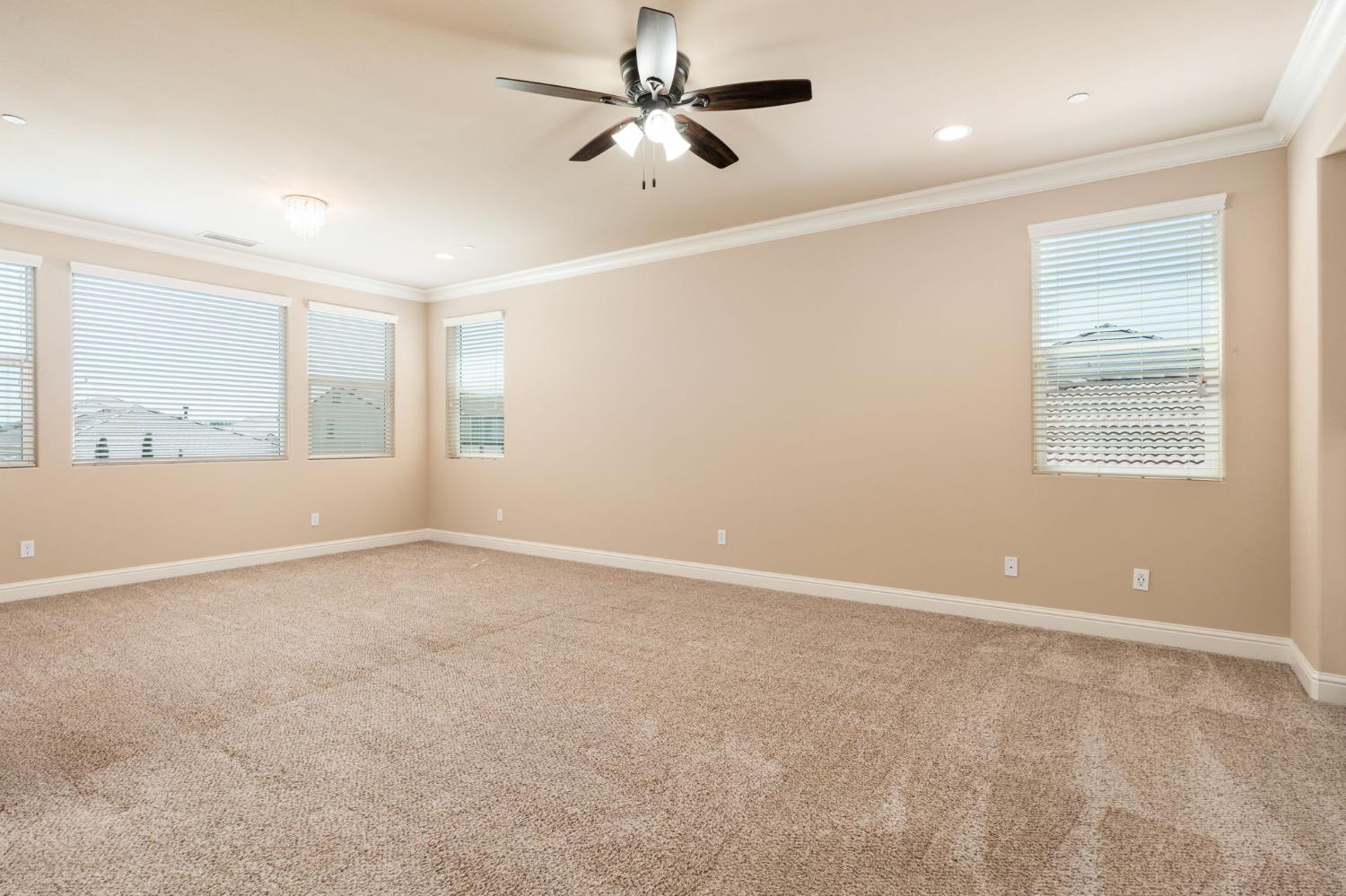3264 Quincy Ave, Clovis, CA 93619