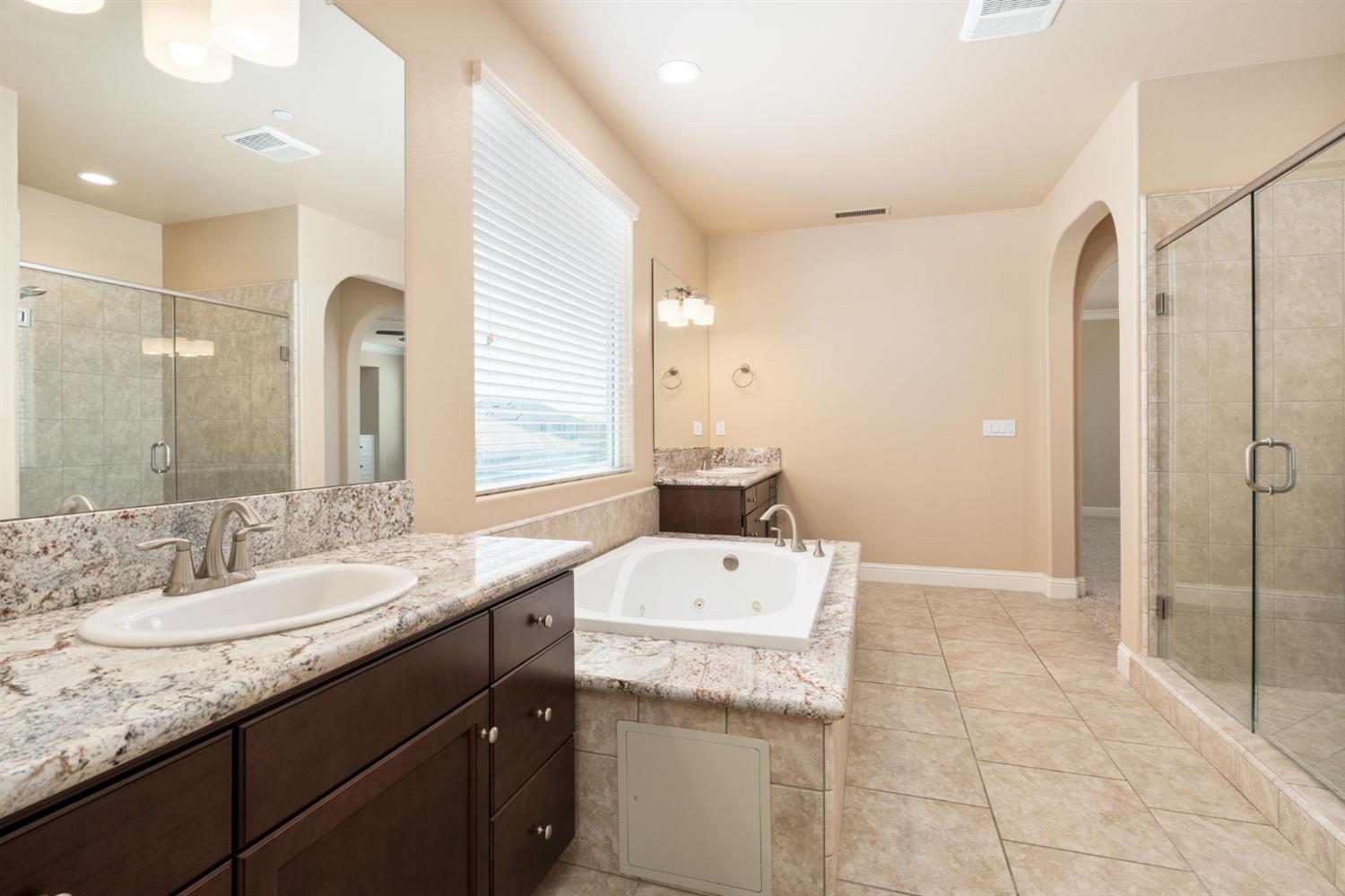 3264 Quincy Ave, Clovis, CA 93619