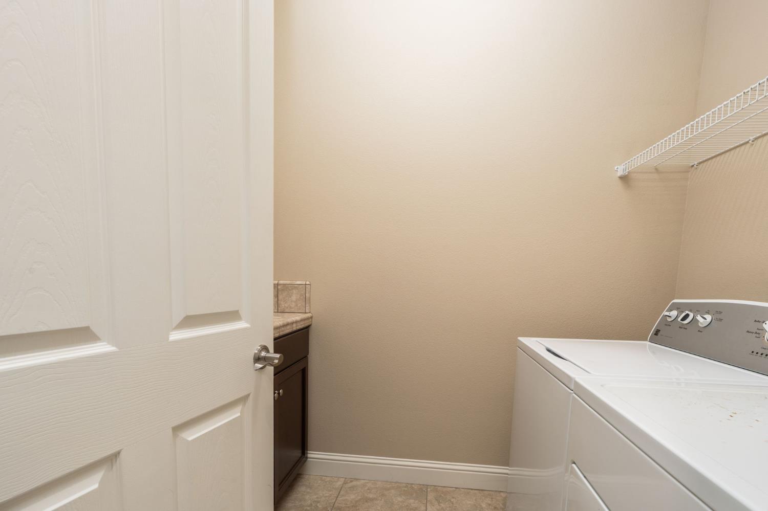 3264 Quincy Ave, Clovis, CA 93619