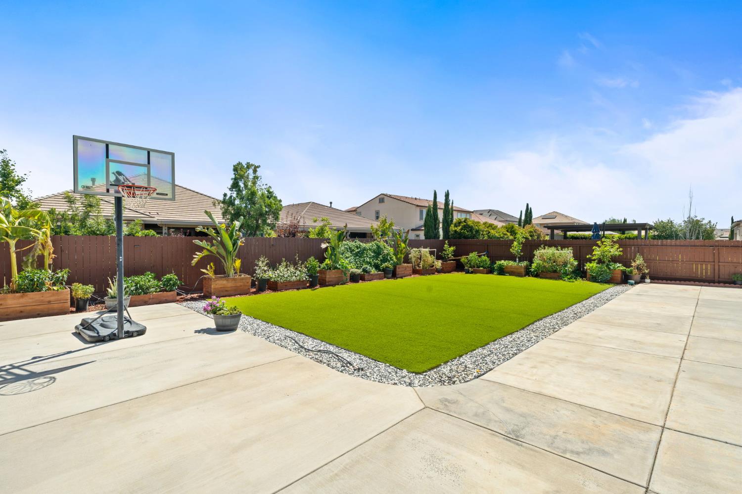 3264 Quincy Ave, Clovis, CA 93619