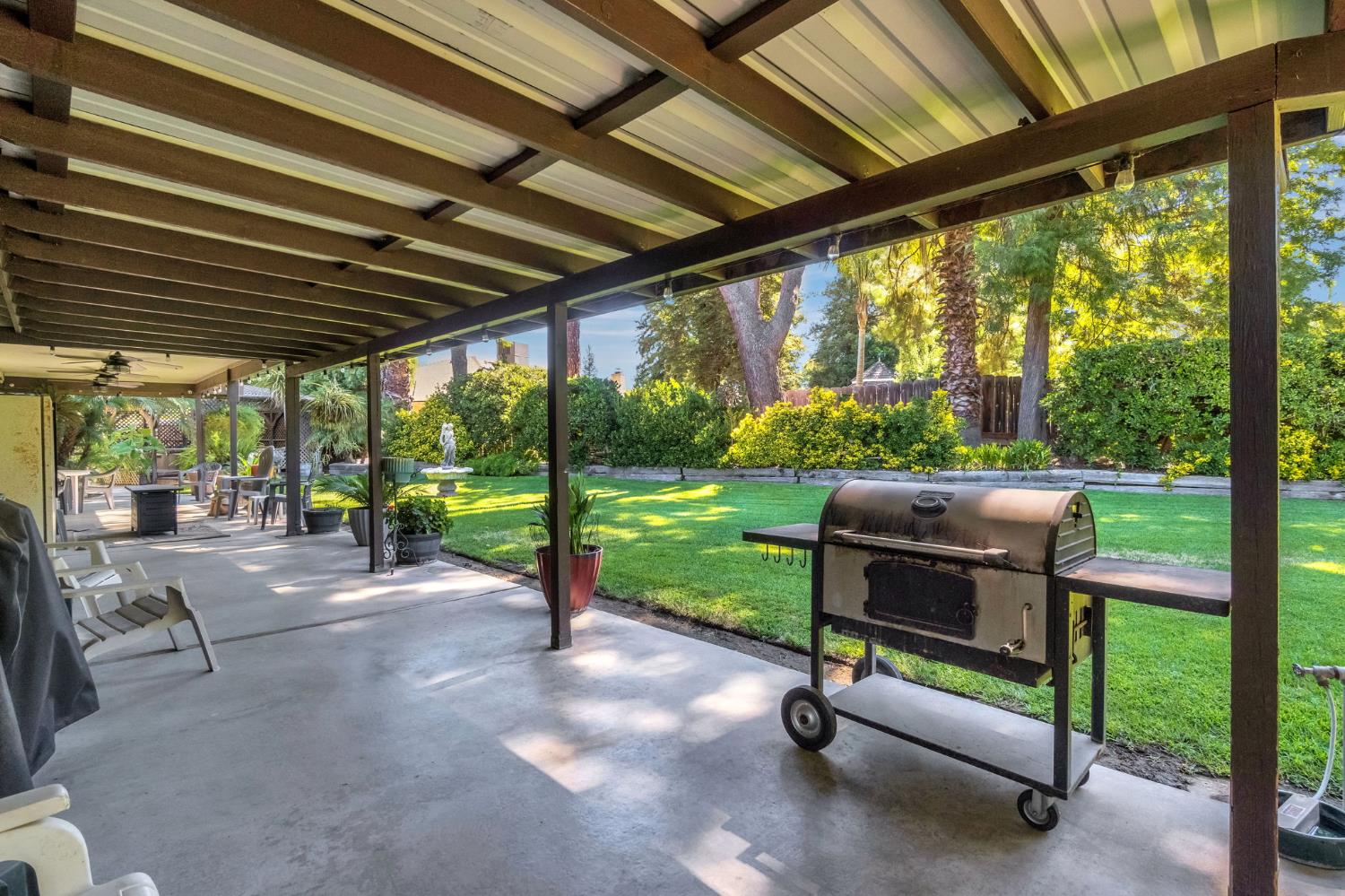 19117 Farallon Rd, Madera, CA 93638