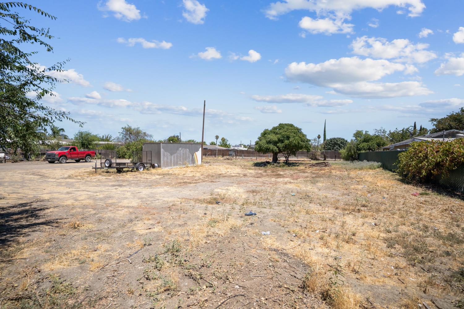 1770 Beehive Dr, Firebaugh, CA 93622
