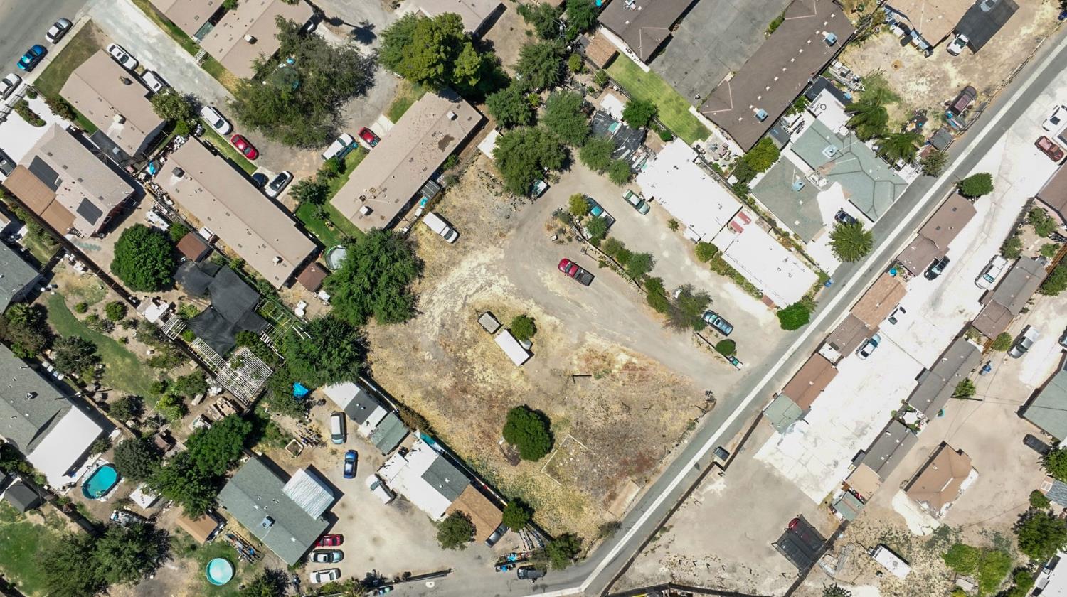 1770 Beehive Dr, Firebaugh, CA 93622