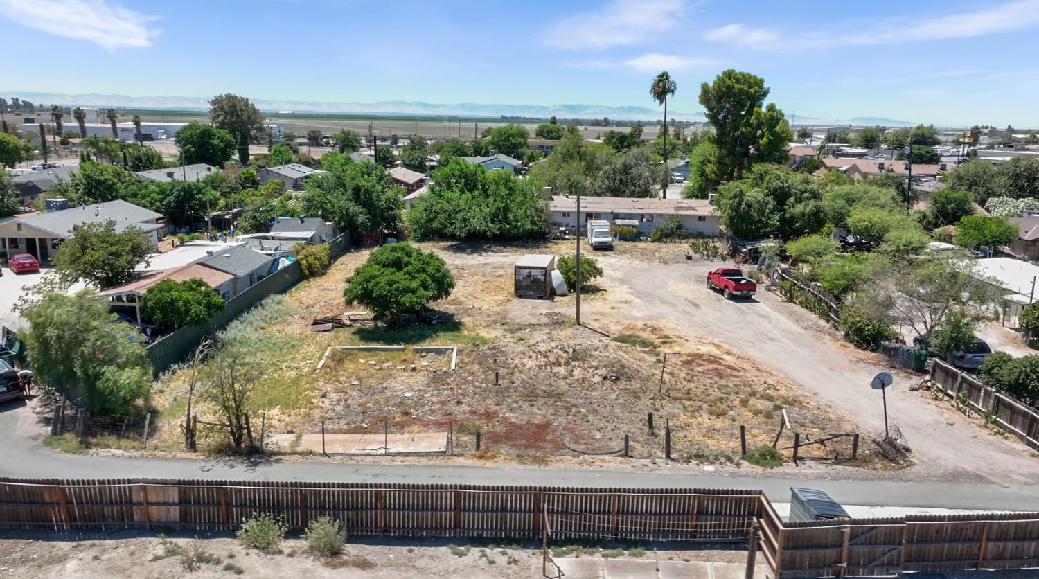 1770 Beehive Dr, Firebaugh, CA 93622