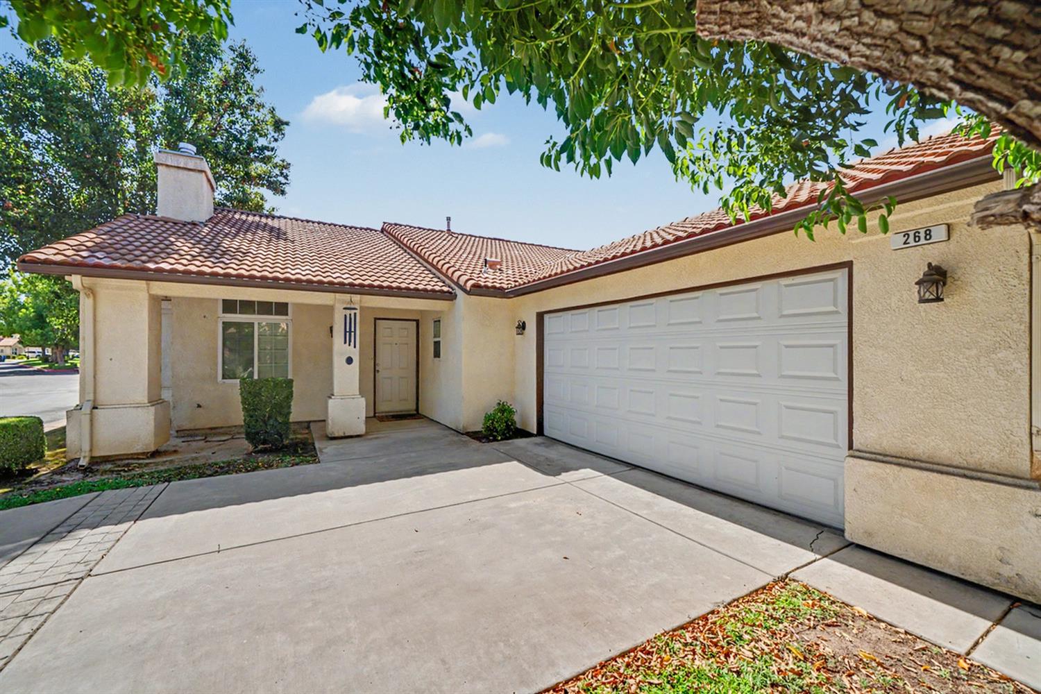 268 River Pointe, Madera, CA 93637
