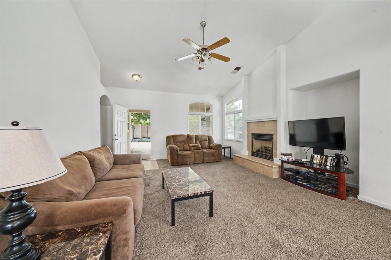 268 River Pointe, Madera, CA 93637