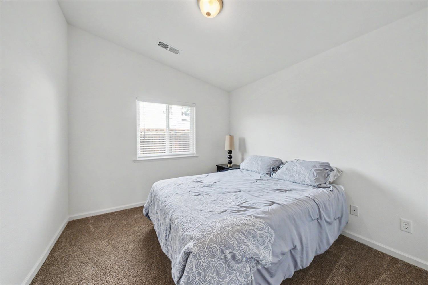 268 River Pointe, Madera, CA 93637