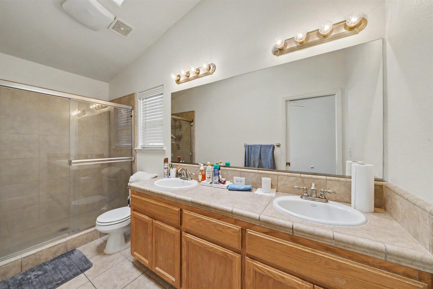 268 River Pointe, Madera, CA 93637