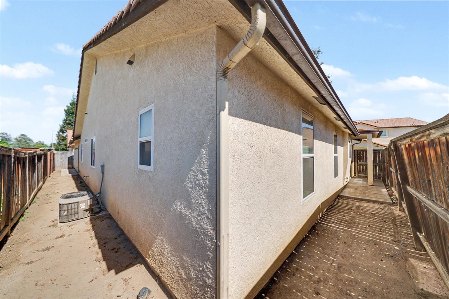 268 River Pointe, Madera, CA 93637