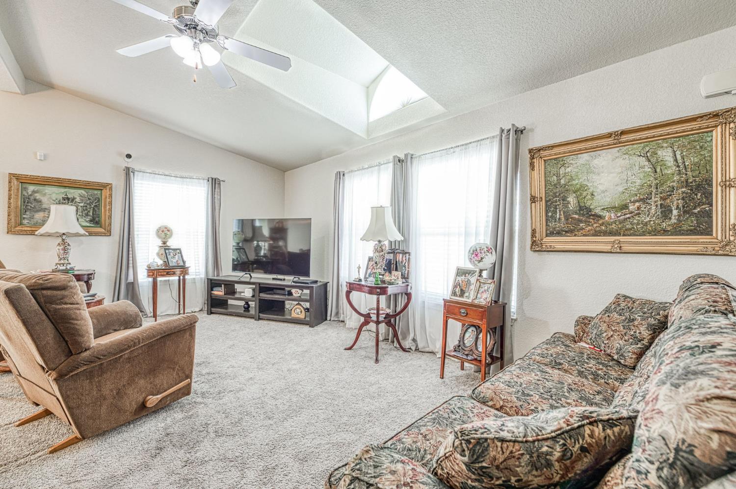 1551 6Th Avenue Dr #21, Kingsburg, CA 93631