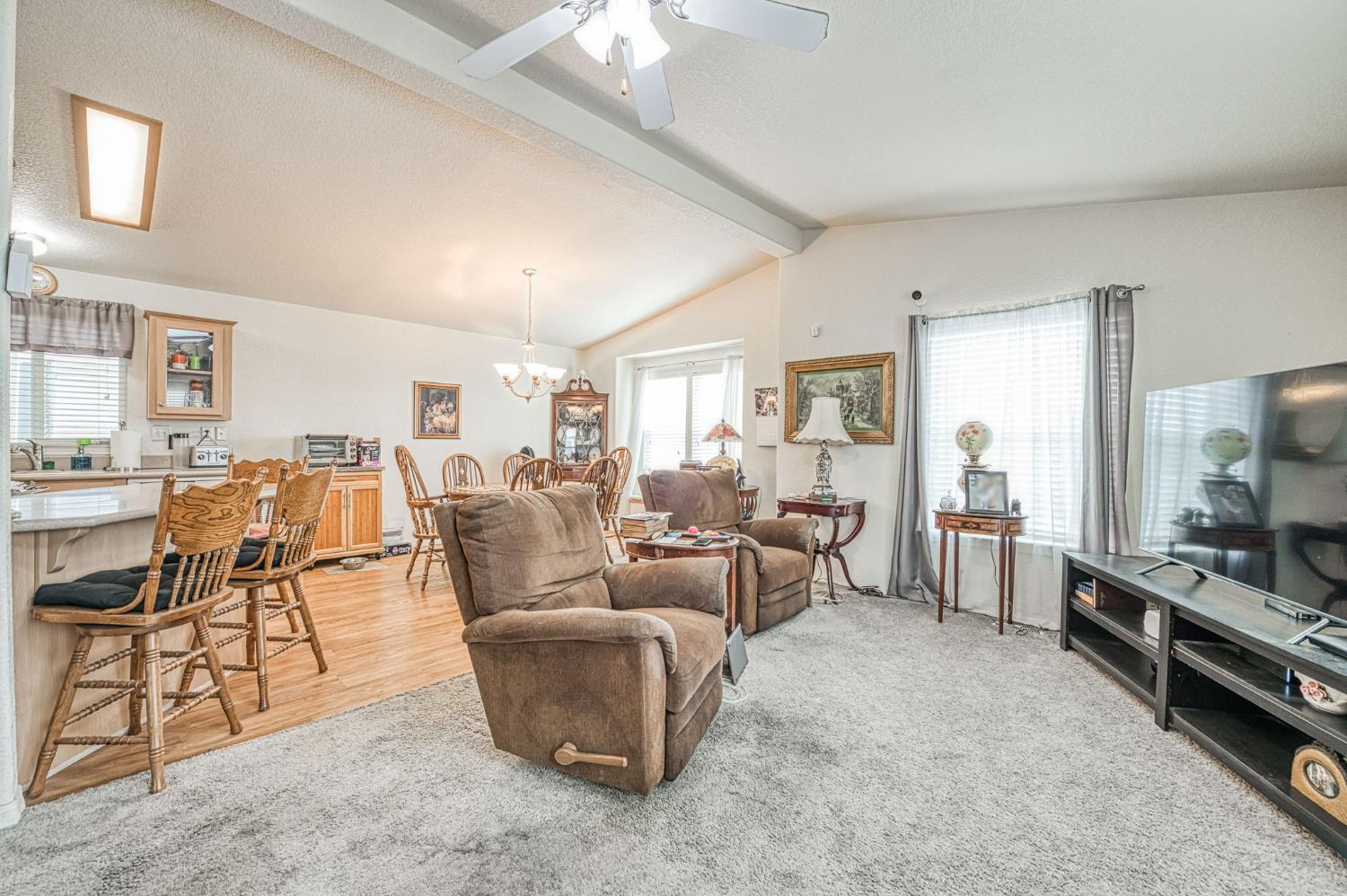 1551 6Th Avenue Dr #21, Kingsburg, CA 93631