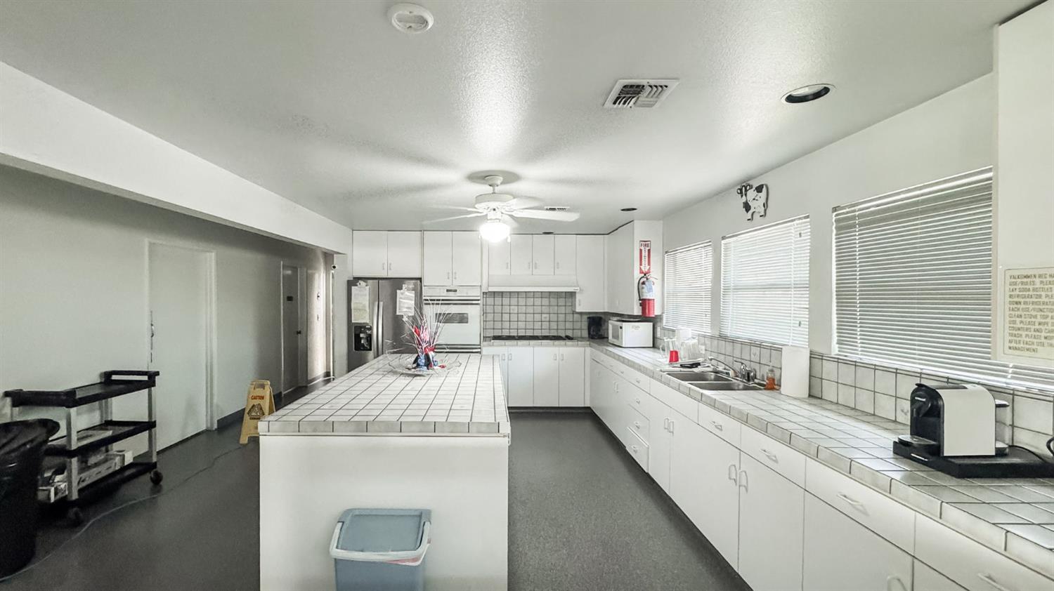 1551 6Th Avenue Dr #21, Kingsburg, CA 93631
