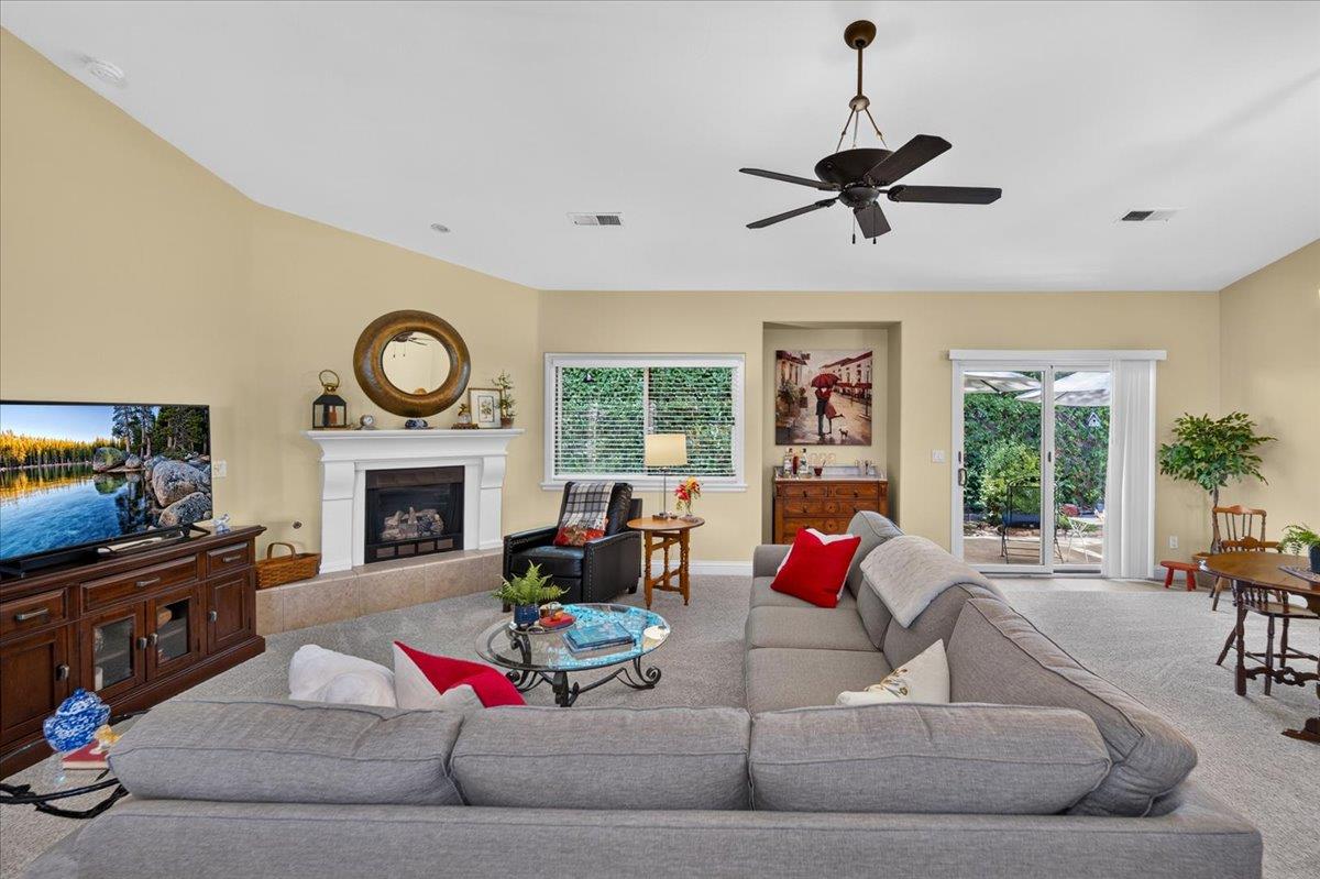 6457 N Warren Ave, Fresno, CA 93711
