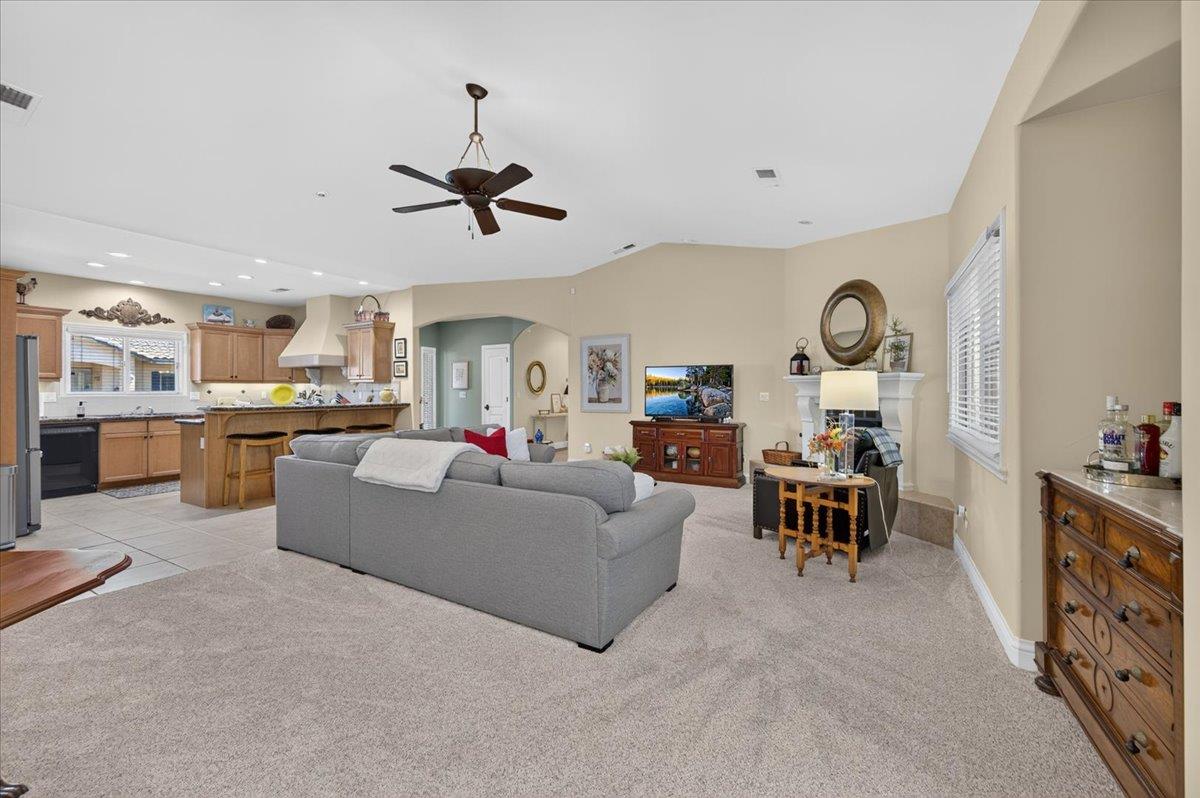 6457 N Warren Ave, Fresno, CA 93711