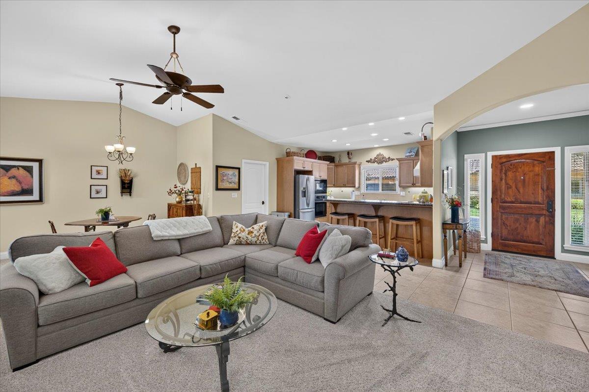 6457 N Warren Ave, Fresno, CA 93711