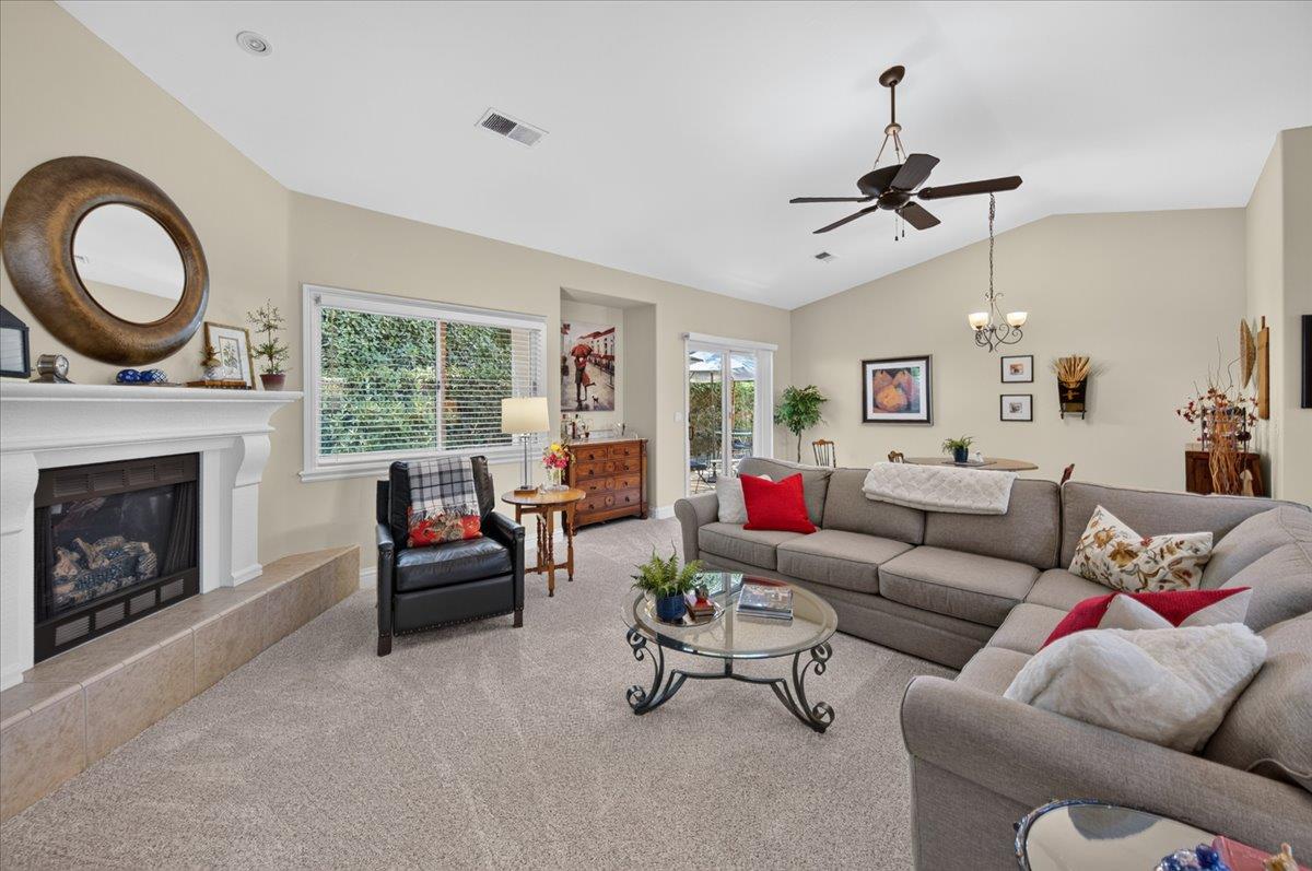6457 N Warren Ave, Fresno, CA 93711
