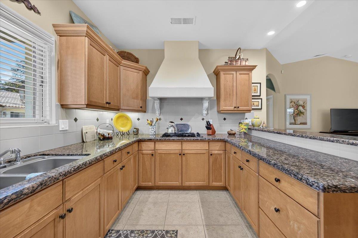 6457 N Warren Ave, Fresno, CA 93711