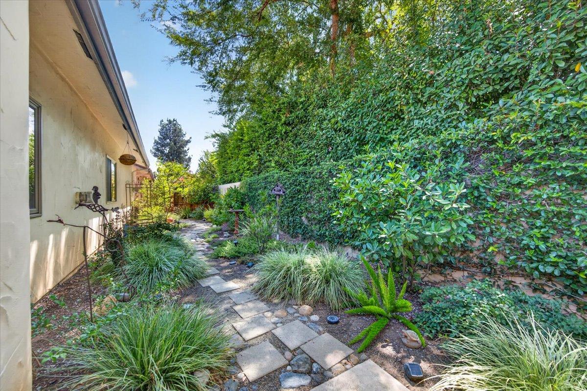 6457 N Warren Ave, Fresno, CA 93711
