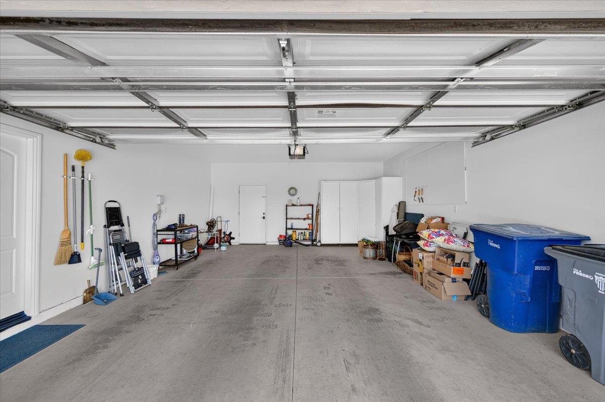 6457 N Warren Ave, Fresno, CA 93711
