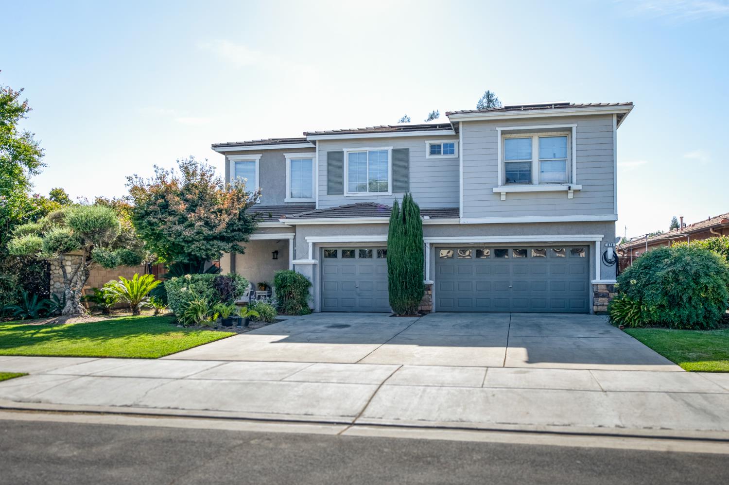 879 Fenmore Ave, Sanger, CA 93657