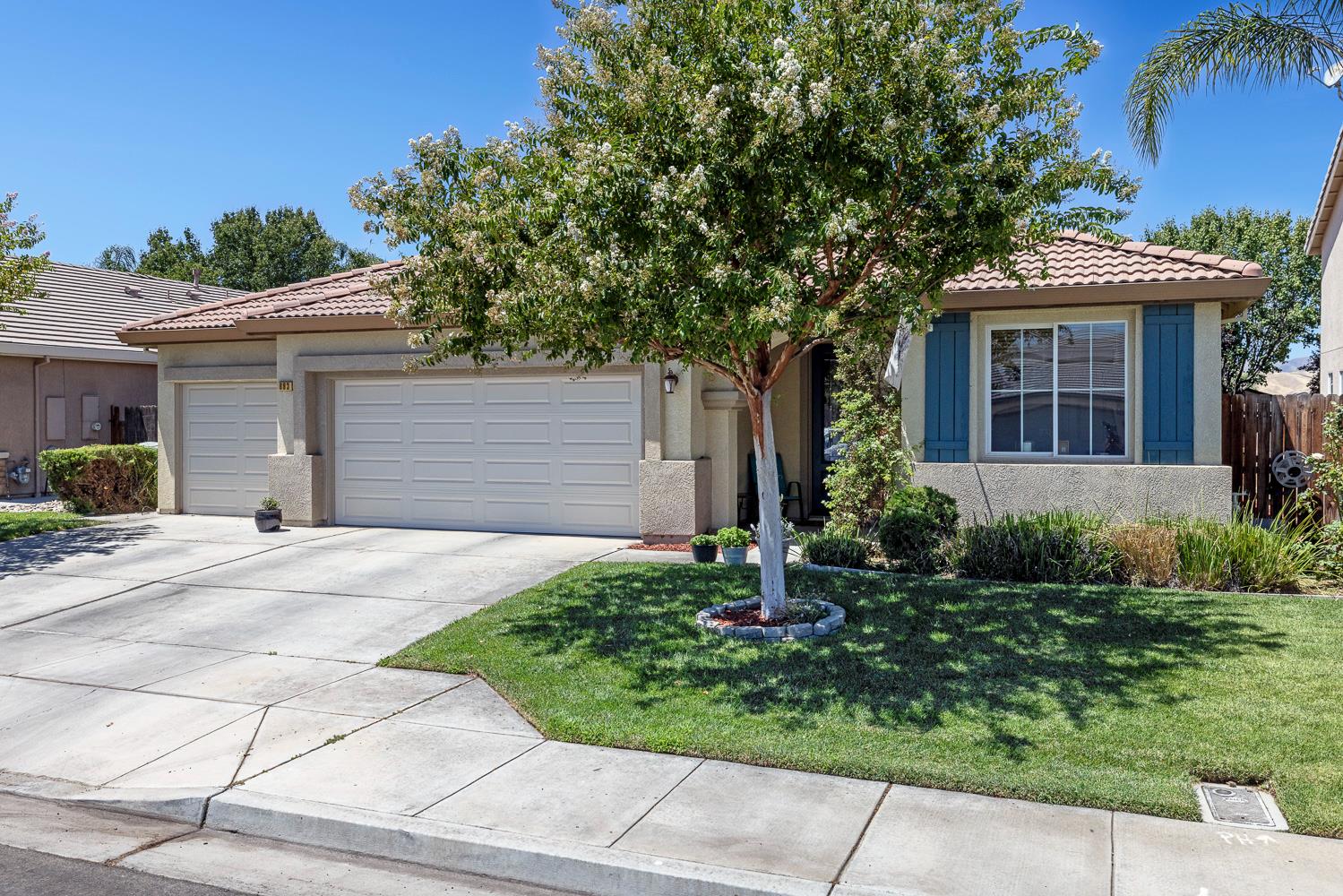 893 Chianti Cir, Coalinga, CA 93210
