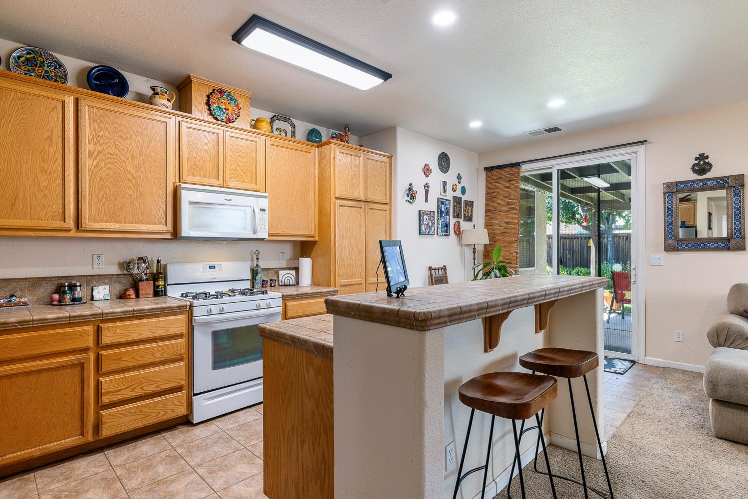 893 Chianti Cir, Coalinga, CA 93210