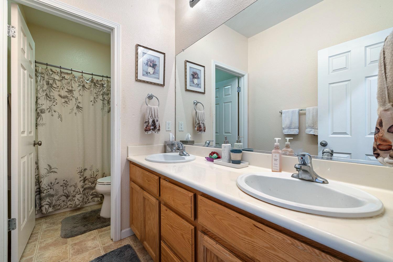 893 Chianti Cir, Coalinga, CA 93210