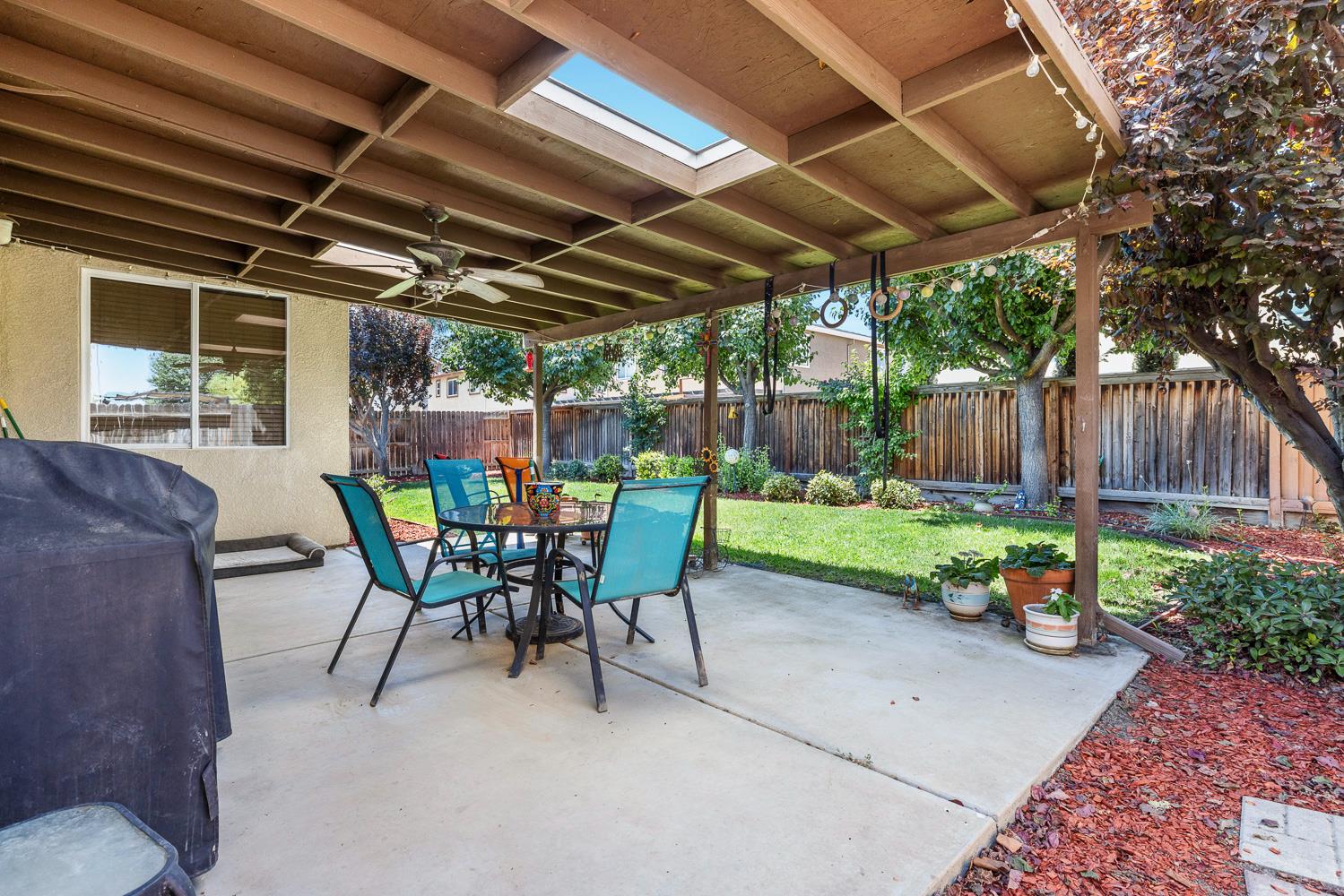 893 Chianti Cir, Coalinga, CA 93210