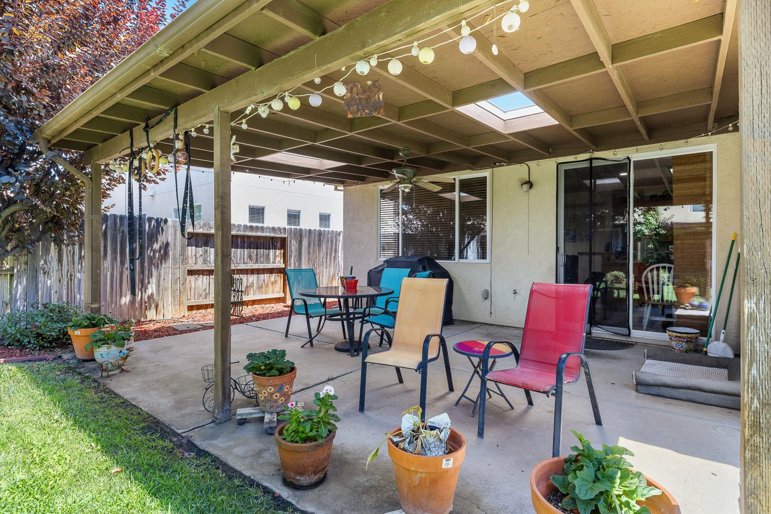 893 Chianti Cir, Coalinga, CA 93210