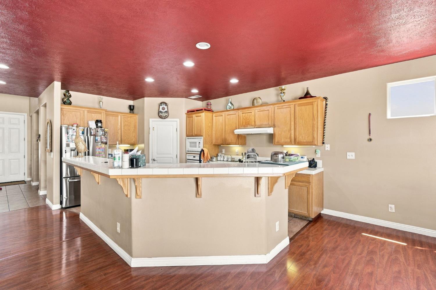 2422 S Duke Ave S, Fresno, CA 93727