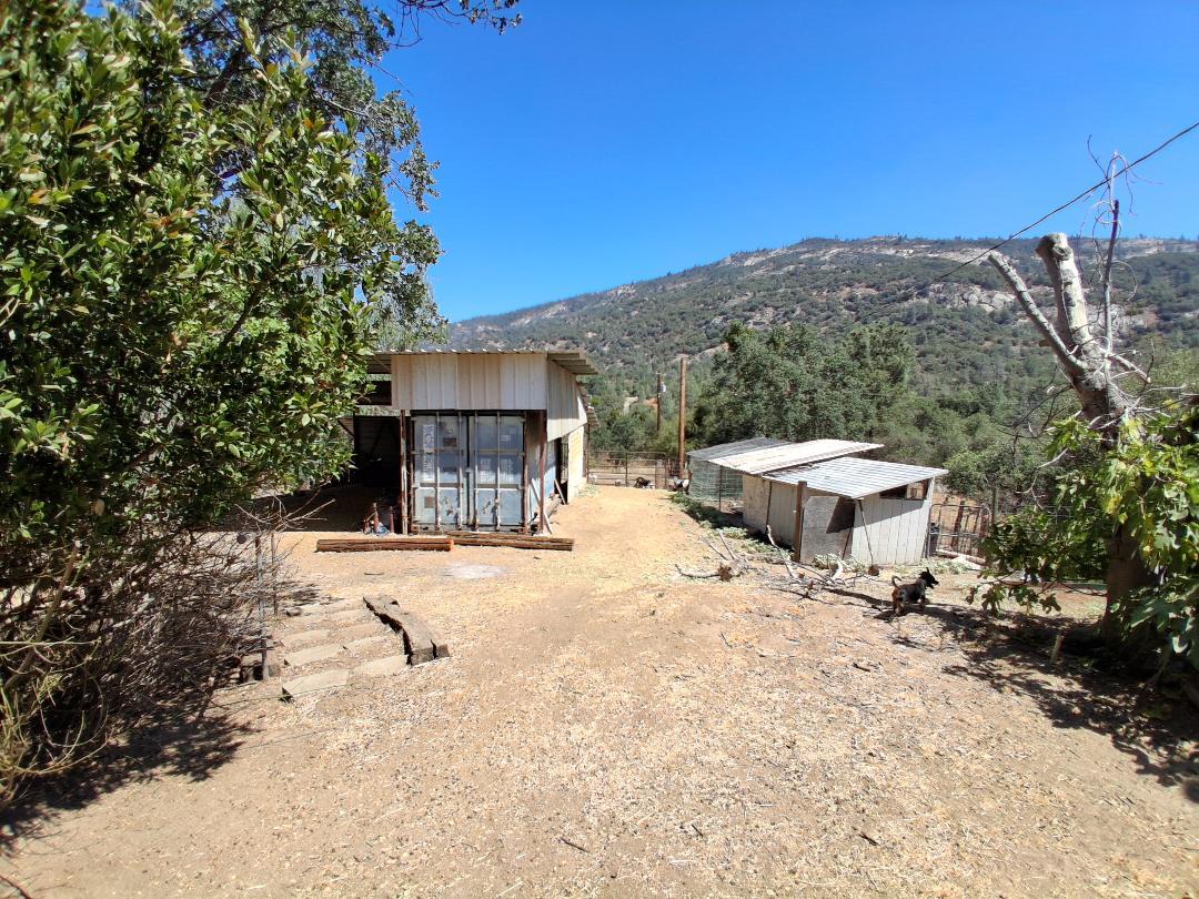 35905 Oak Springs Rd, Tollhouse, CA 93667