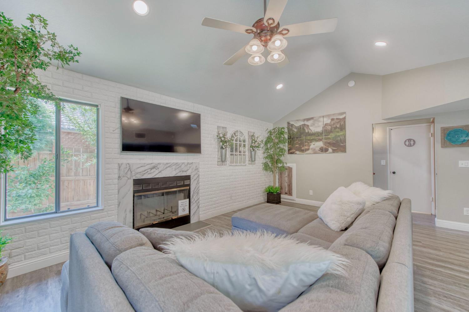 509 E ALLUVIAL #104, Fresno, CA 93720
