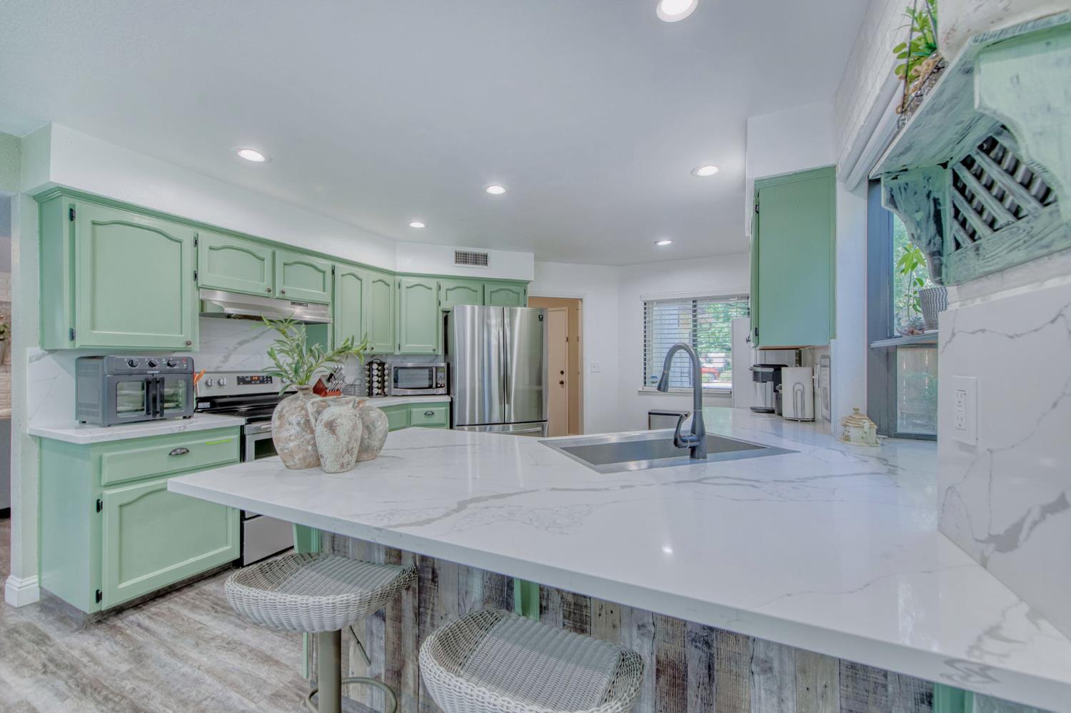 509 E ALLUVIAL #104, Fresno, CA 93720