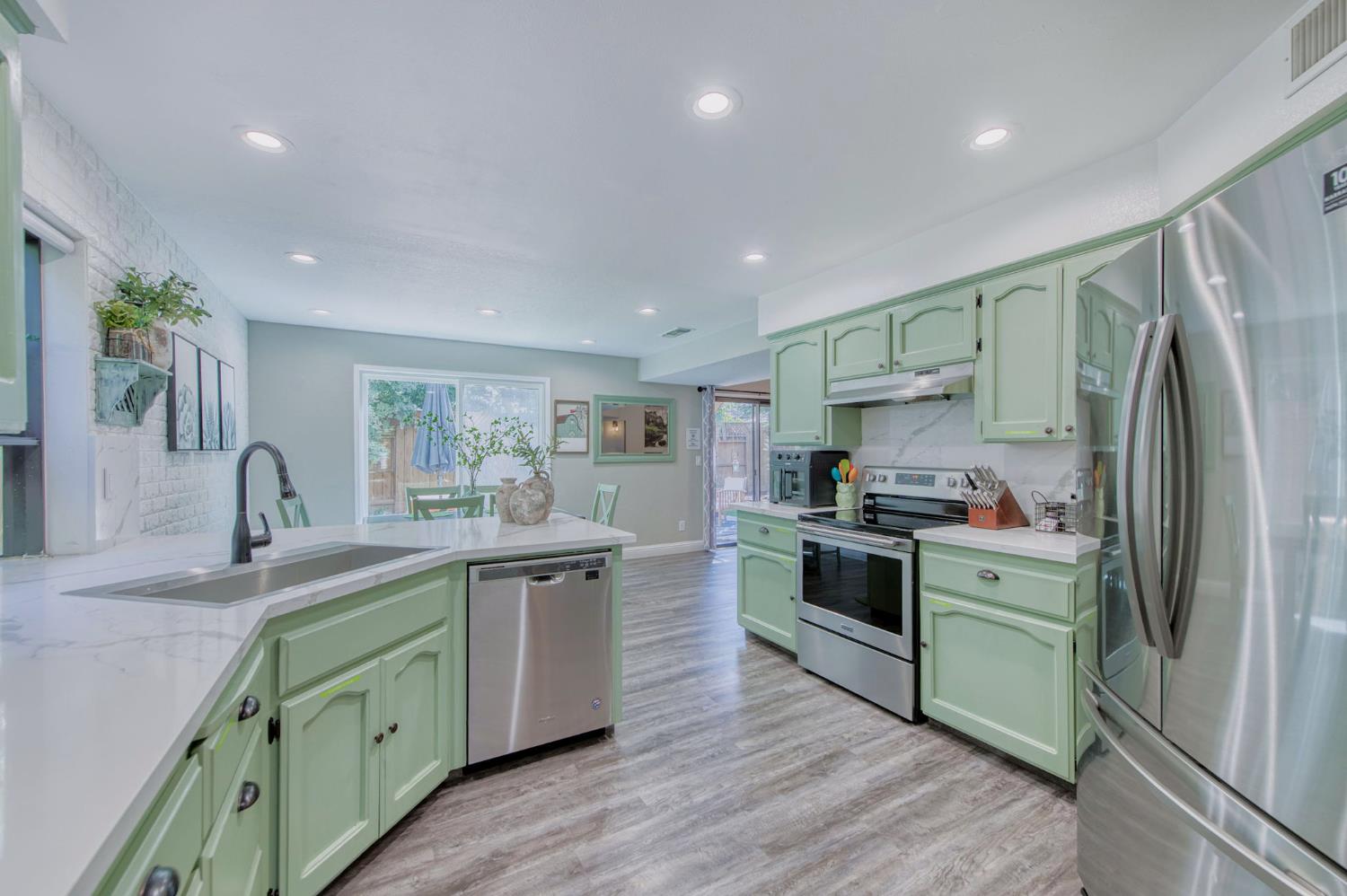 509 E ALLUVIAL #104, Fresno, CA 93720