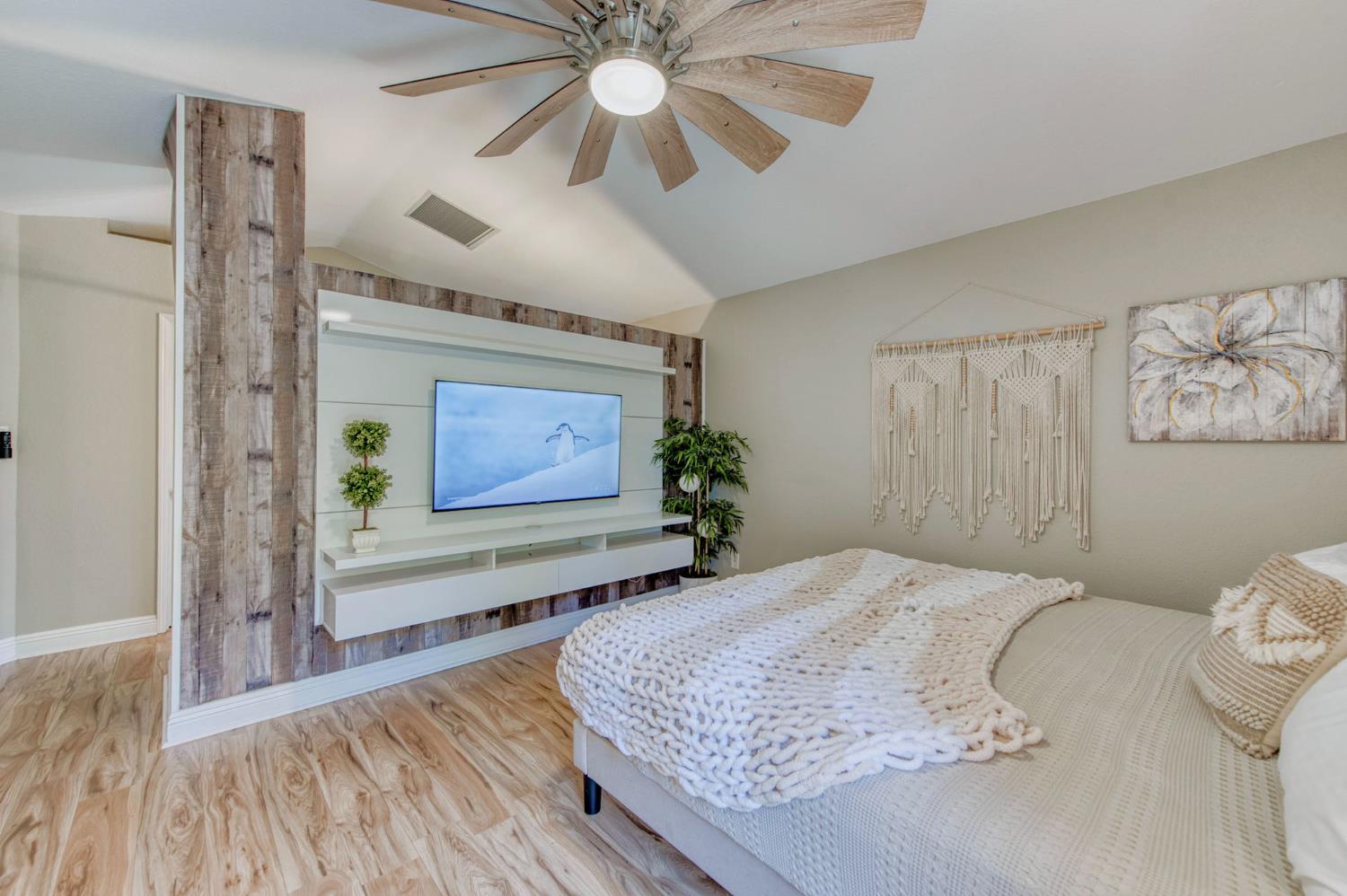 509 E ALLUVIAL #104, Fresno, CA 93720