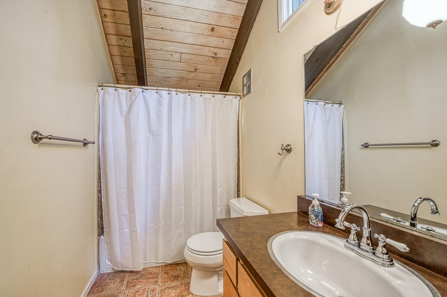 42155 Hanging Branch Rd, Shaver Lake, CA 93664