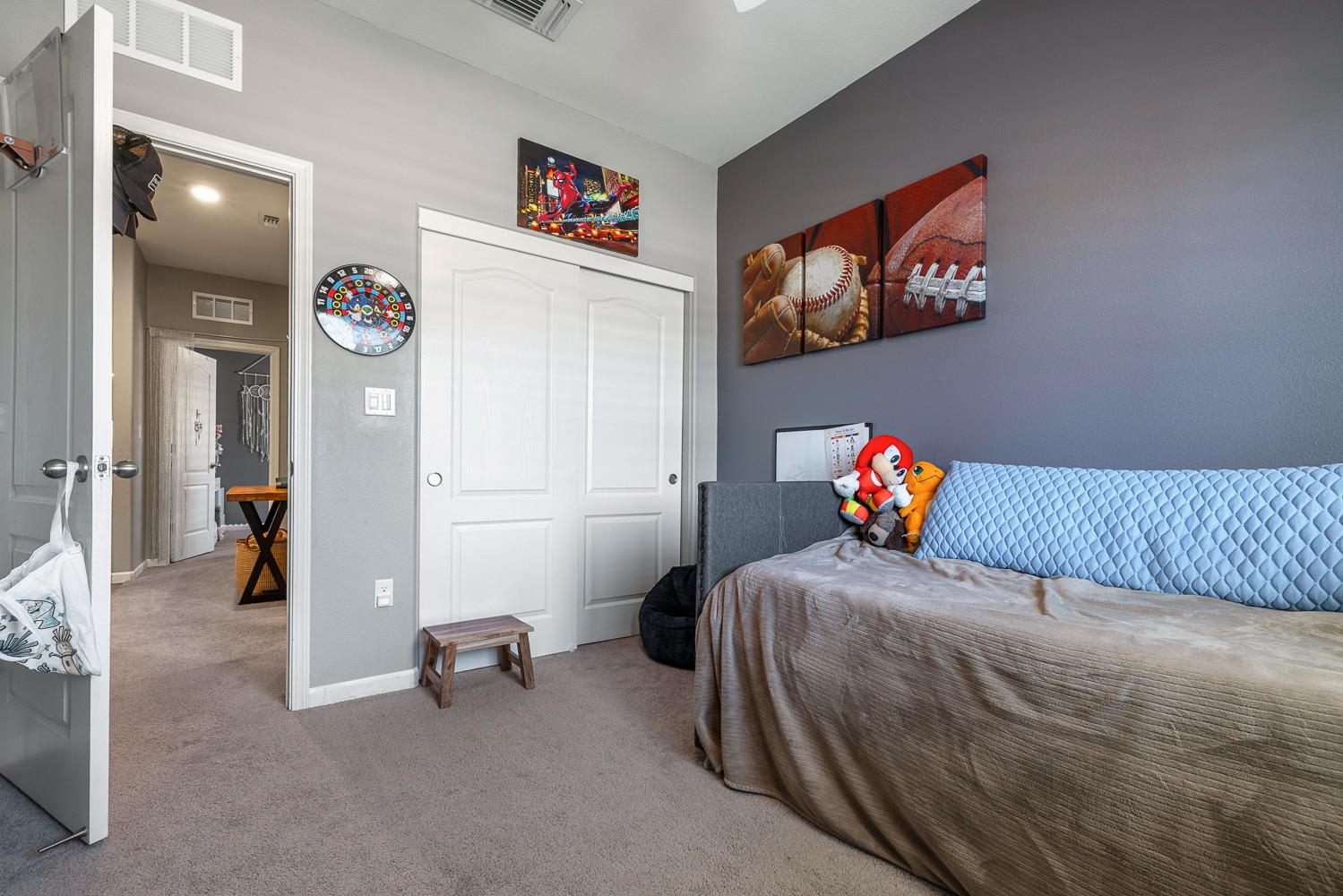 172 Adobe Ct, Coalinga, CA 93210