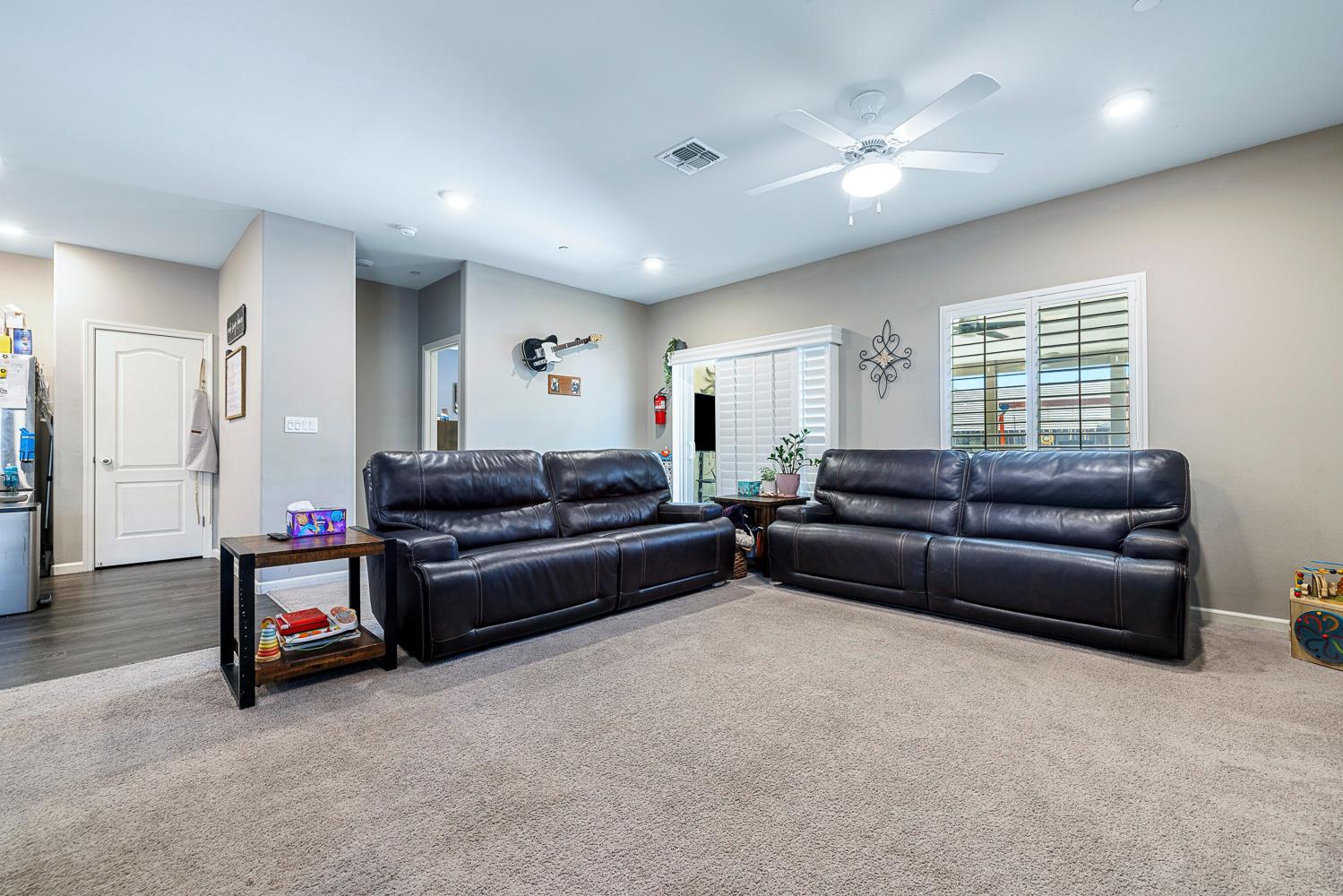172 Adobe Ct, Coalinga, CA 93210