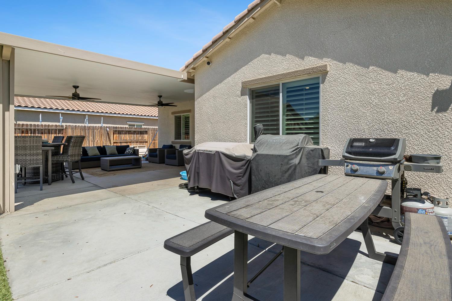 172 Adobe Ct, Coalinga, CA 93210