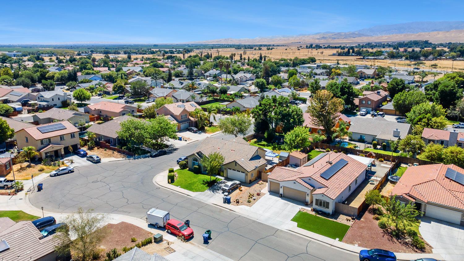 172 Adobe Ct, Coalinga, CA 93210