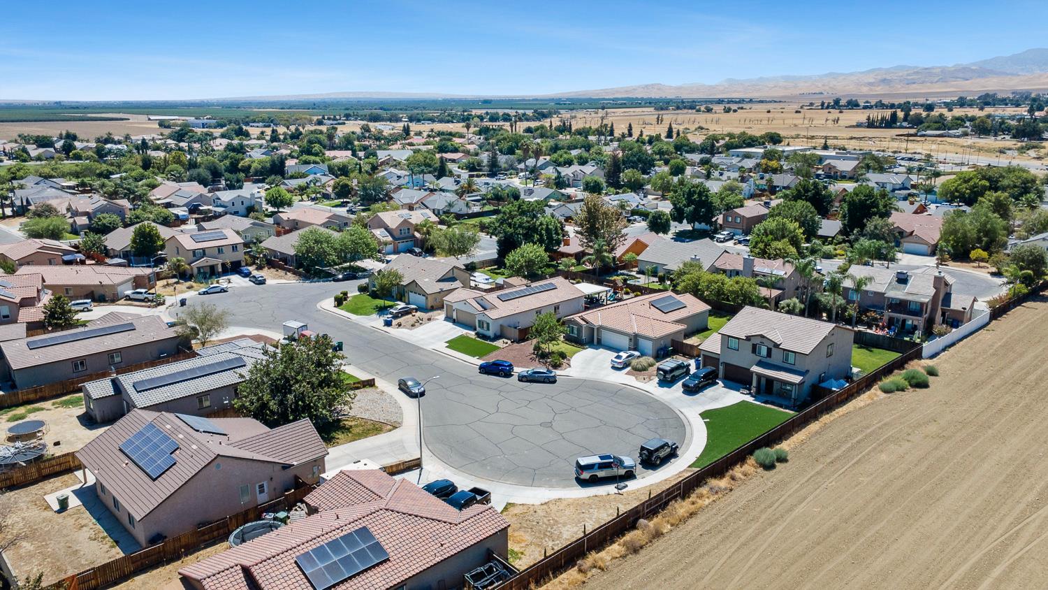 172 Adobe Ct, Coalinga, CA 93210