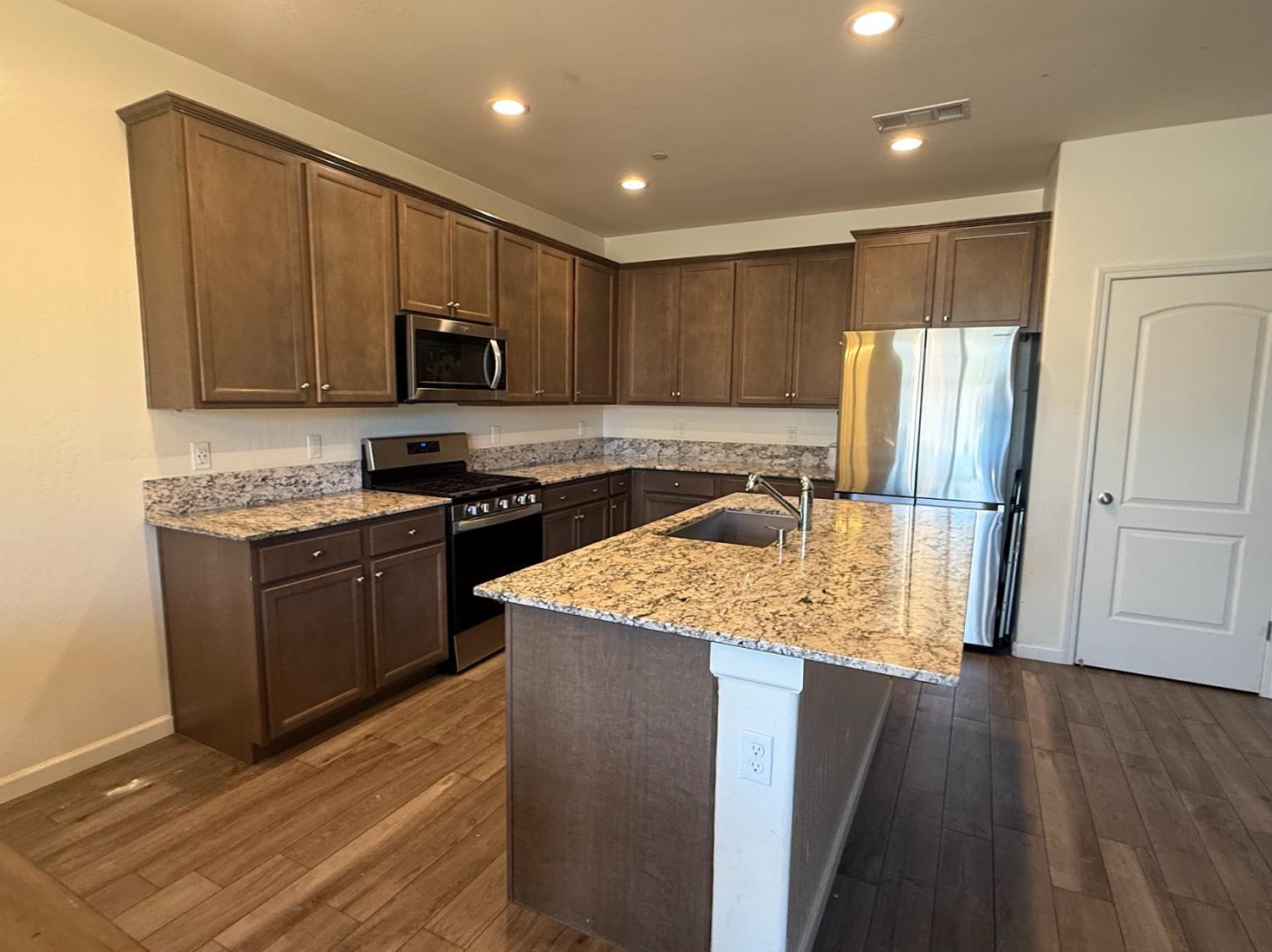 2778 Jasmine Ave, Reedley, CA 93654