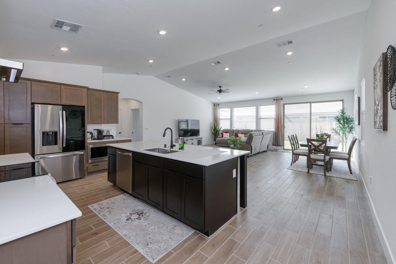 7213 E Brown Ave, Fresno, CA 93737