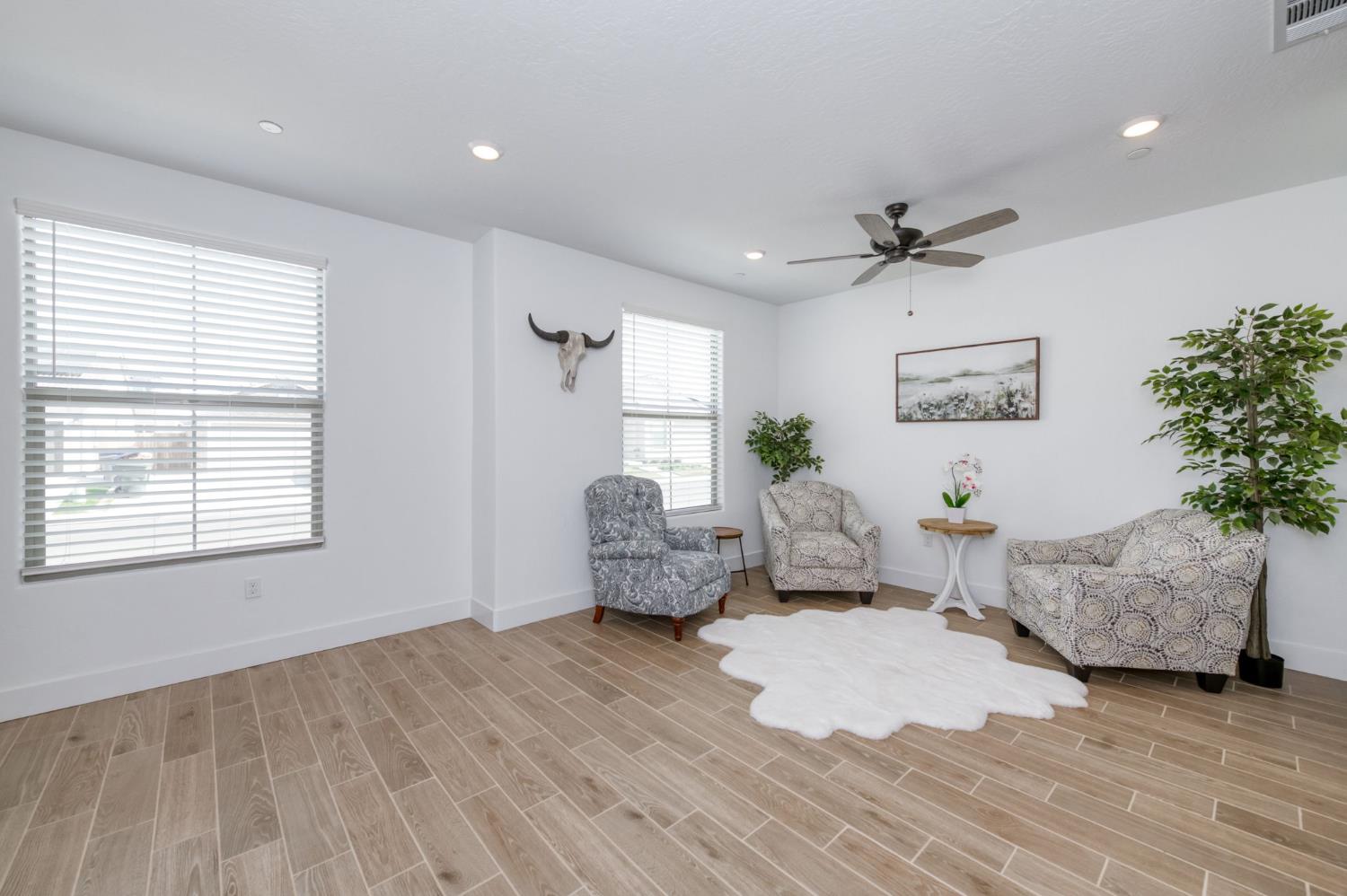 7213 E Brown Ave, Fresno, CA 93737
