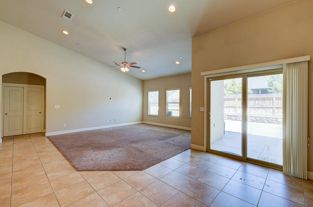 6654 W Alana Dr, Fresno, CA 93722