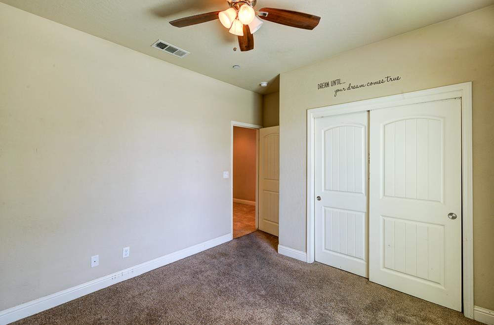 6654 W Alana Dr, Fresno, CA 93722