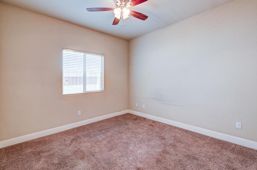 6654 W Alana Dr, Fresno, CA 93722